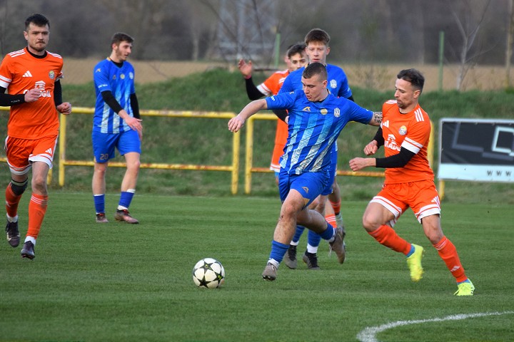 Futbal, 7. liga: Siladice utiekli Šúrovciam, Madunice remizovali s Drahovcami