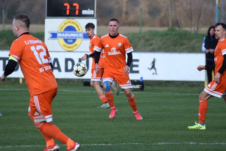 Futbal, 7. liga: Siladice padli v Majcichove, Šúrovce zakopli v Maduniciach