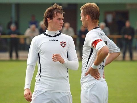 Futbal, 3. liga: Céčko Spartaka bodovalo v Nových Zámkoch, Vrbové prehralo v Gabčíkove