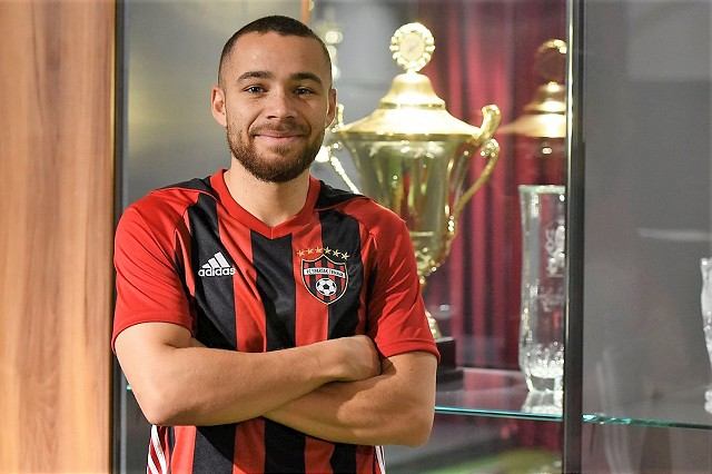 Spartak posilnil švédsky krajný bek Malkolm Moenza