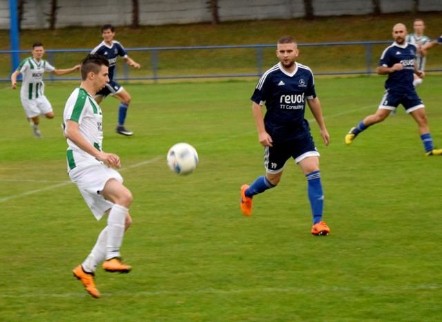 Futbal, 4. liga: V Boleráze videli diváci tri červené karty a remízu s Malženicami
