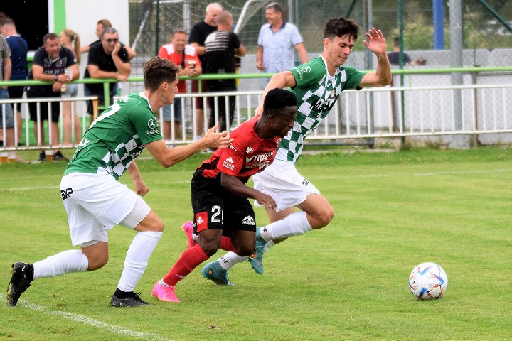 Futbal, 2. liga: Malženice tesne podľahli lídrovi z Komárna