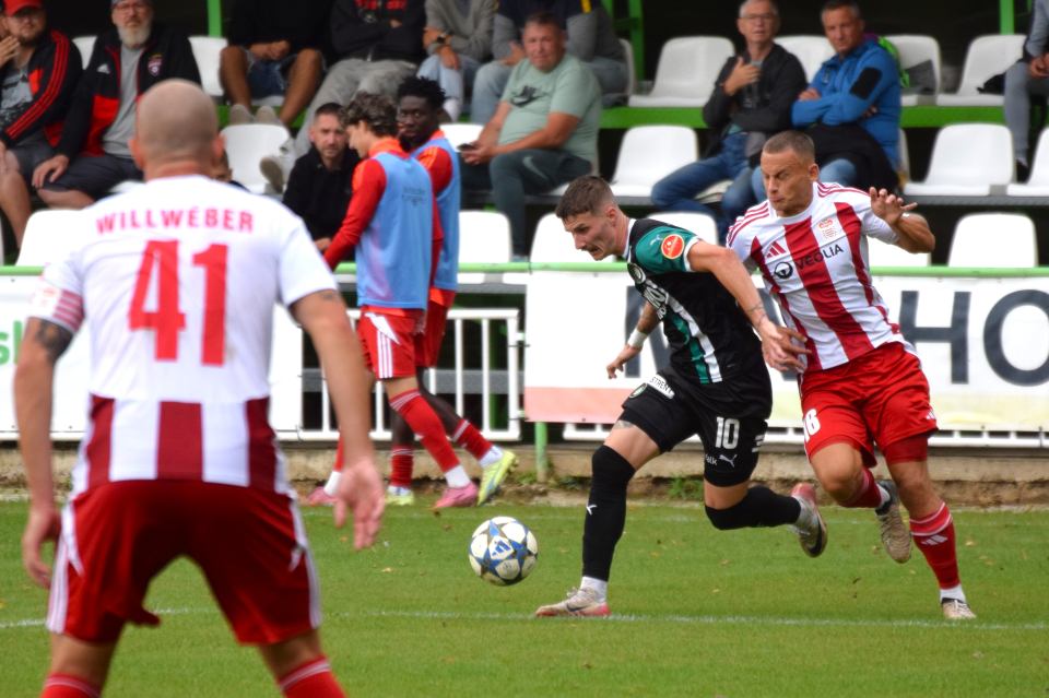 Futbal, 2. liga: Jarábek sa vrátil do Malženíc víťazne, Dukla brala všetky body