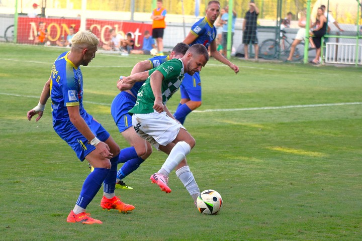 Kam za futbalom? Spartak aj Malženice hrajú so Žilinou, do Piešťan príde Nitra