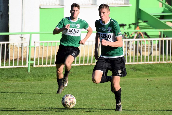 Futbal, 3. liga: Malženice zabrali naplno aj proti bratislavskému Interu