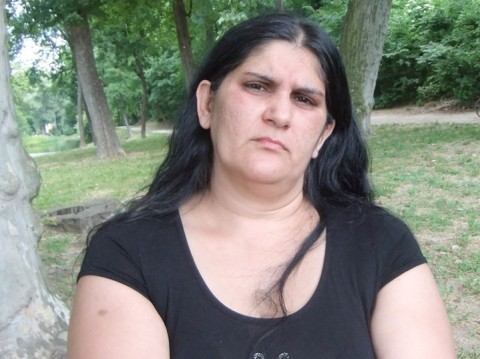 Matka nechala deti samy doma, z tragédie je zdrvená