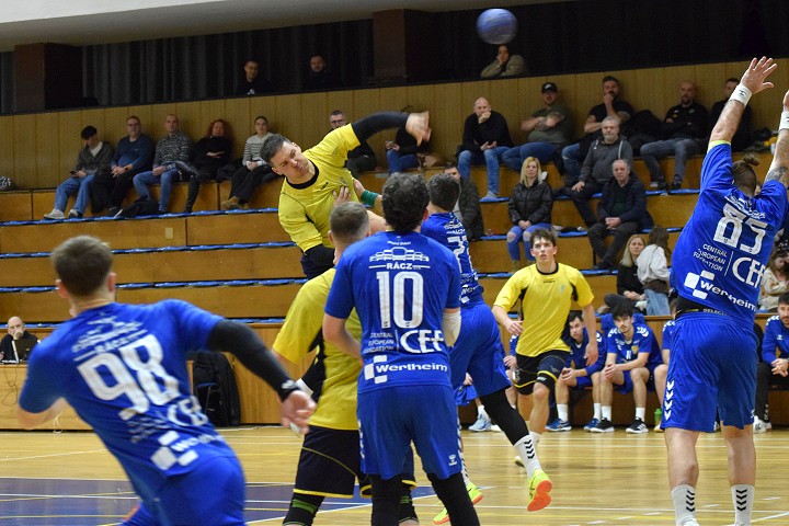 Kam za športom? V Trnave hrajú domáce zápasy hádzanári, volejbalistky i Spartak