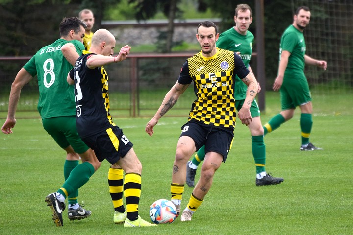 Futbal, 7. liga: Červeník zdolal Bučany, Siladice triumfovali vo Zvončíne