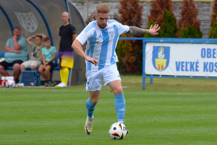 Futbal, 8. liga B: Trakovice zastavili Brestovany, Veľké Kostoľany dali 7 gólov