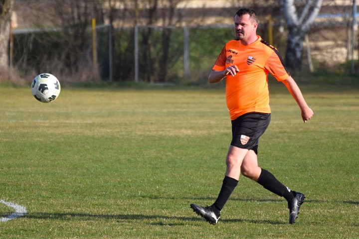 Futbal, 9. liga: Strelecké hody! Dolný Lopašov strelil 12 gólov, Bíňovce 8