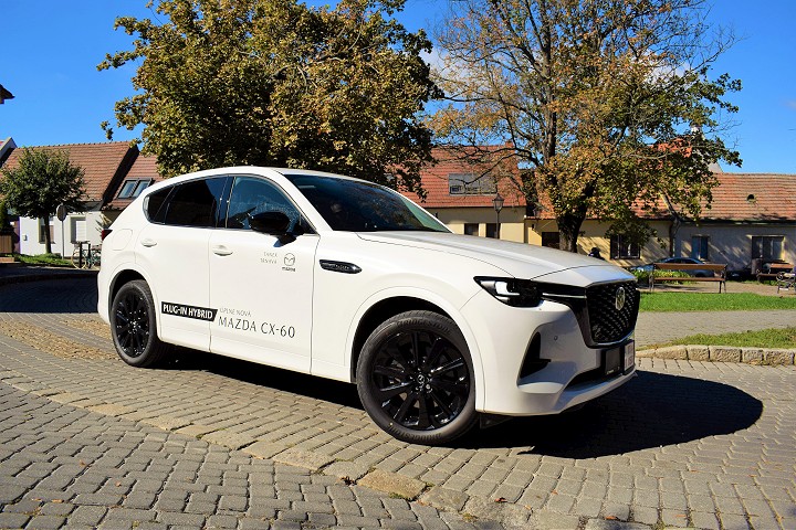 Krásna aj výkonná: Nová Mazda CX-60 plug-in hybrid ide s dobou