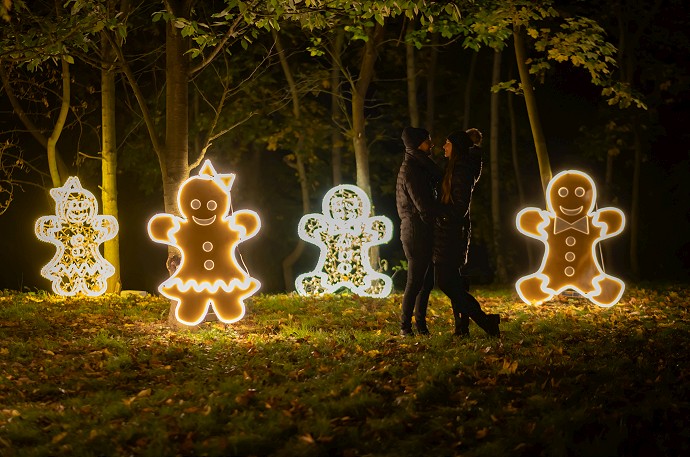 Medolandiu rozžiaria tisícky svetielok, medovníkové postavičky i spievajúce včielky