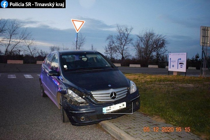 Žena mala odobratý vodičák, napriek tomu šoférovala. Opitá havarovala v Šulekove