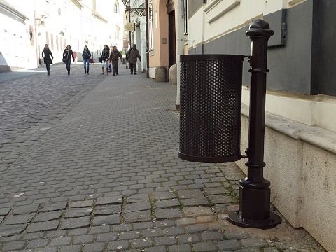 Na Schneiderovej ulici vymenili smetné koše, staré boli v dezolátnom stave