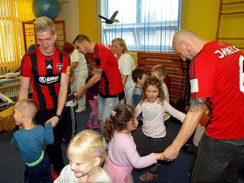 Spartakovci priniesli do detského sanatória radosť i mikulášske dobroty