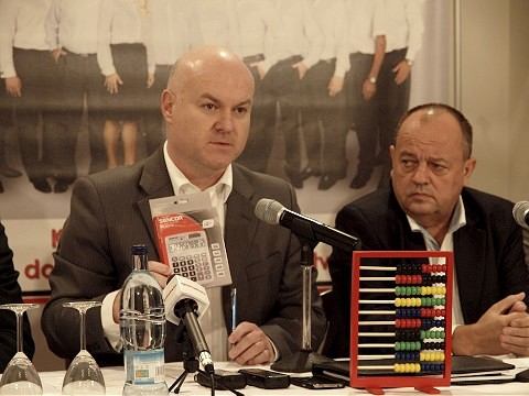 Stanko poslal Žitňanskému detské počítadlo, za sľubom o hromadnej doprave zdarma si stojí