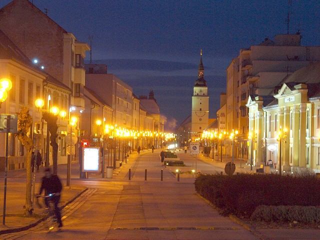 Radnica sa nevzdáva, otváracie hodiny v centre chce dlhšie