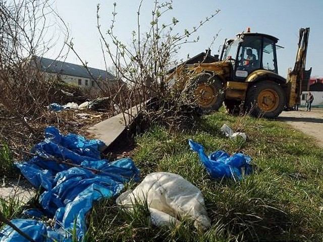 Na likvidáciu čiernych skládok žiadajú viac ako stotisíc eur