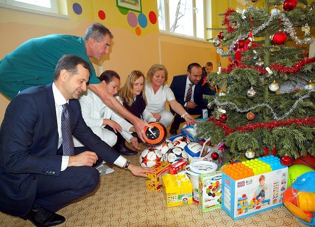 V trnavskej nemocnici už chodil Ježiško, deťom priniesol darčeky od Trnavčanov