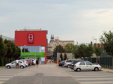 Tenisový Empire chystá ďalšiu výstavbu, svoj areál rozšíri až po Cukrovú ulicu