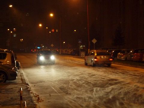 Trnavu pokrýva sneh, mrazivé teploty z víkendu sa prenesú aj do úvodu týždňa