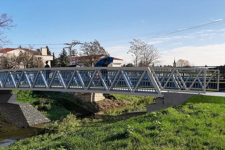 Lávka cez Trnávku v Modranke bude hotová v septembri, pomôže chodcom