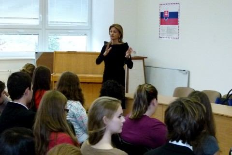 Gymnazistom nie je rómsky problém ľahostajný, chcú ho riešiť