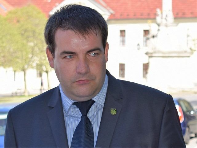 Nárok na zľavu z dane si treba uplatniť, automatické zníženie neprešlo prokuratúrou