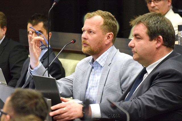 Galbavý, Mráz a Lančarič opäť navrhujú zníženie dane pre kultúru, školstvo a zdravotníctvo