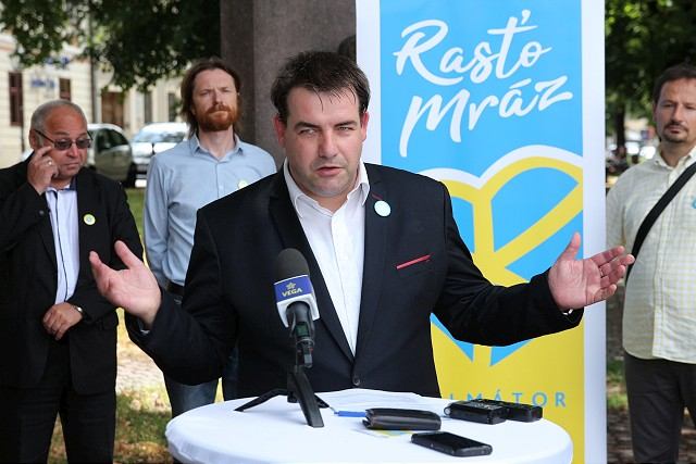 Voľby: Mráz chce budovať parkovacie domy i zaviesť objednávací systém v poliklinike