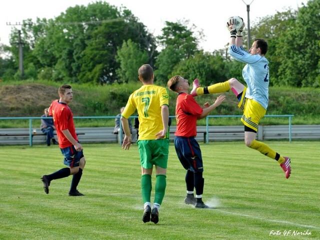 Futbal, 7. liga A: Susedské derby v Bielom Kostole sa nedohralo, Kátlovce zaváhali