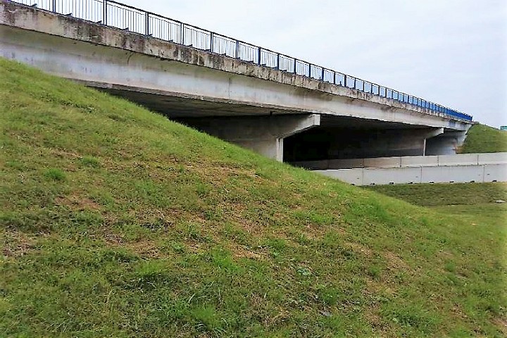 Most na križovatke R1 a D1 pri Trnave budú opravovať zhruba pol roka
