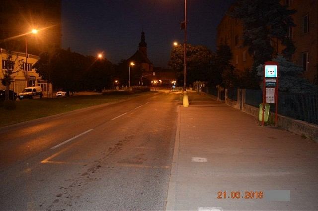 Polícia sa vracia k júnovej nehode, autobus zachytil dôchodkyňu