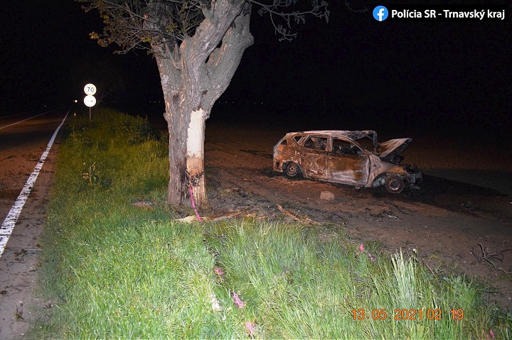 Tragédia medzi Trnavou a Špačincami: Auto po náraze horelo, muž nehodu neprežil