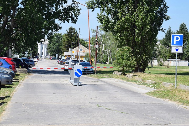 Trnavská nemocnica po rokoch opäť spúšťa platené parkovanie