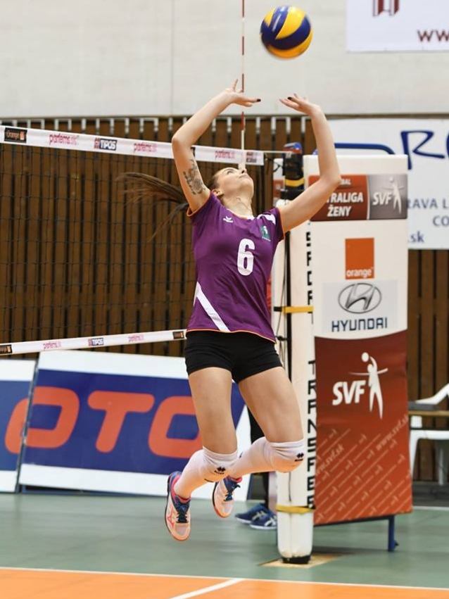 Trnavské volejbalistiky priviezli tri body z Nitry