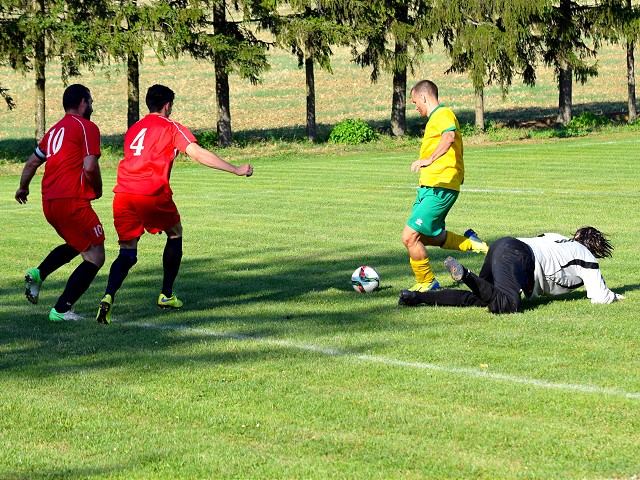 Futbal, 8. liga B: Žlkovce vyučovali v Nižnej, Piešťany vyhrali v zostave s veteránmi