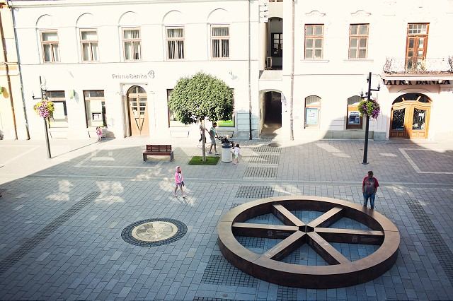 Trnava má na korze novinku, históriu prepojili s funkčnosťou