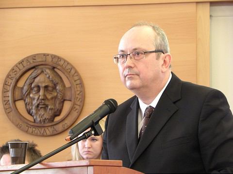 VIDEO: Akademici sa na štvrtýkrát dohodli. Rektorom Trnavskej univerzity bude Marek Šmid