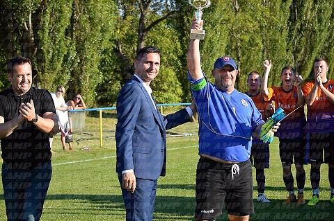 Futbal, III. B: Dubovany si prebrali postupový pohár, Koplotovce znova prehrali