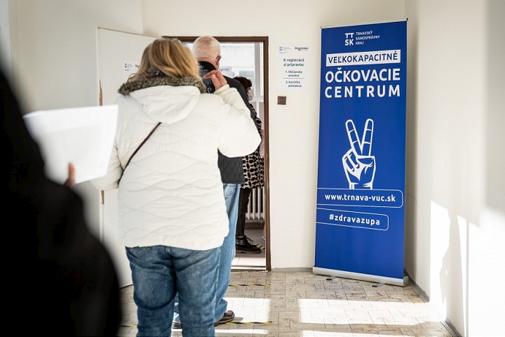 V župnom centre zaočkovali cez víkend v Trnave viac ako štyri tisíc ľudí