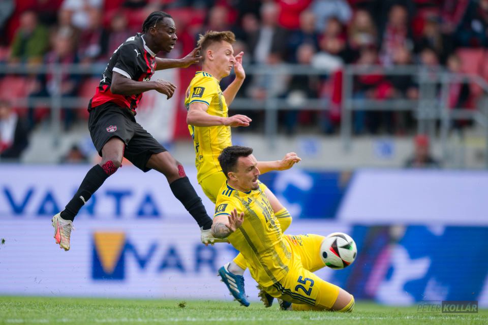 Skuhravý s play-off nekalkuloval, Karhan sa teší z príležitostí
