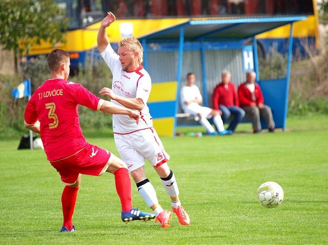 Futbal, 8. liga III. A: Dolné Dubové vyhralo nad Borovou, Lovčice si podelili body s Opojom