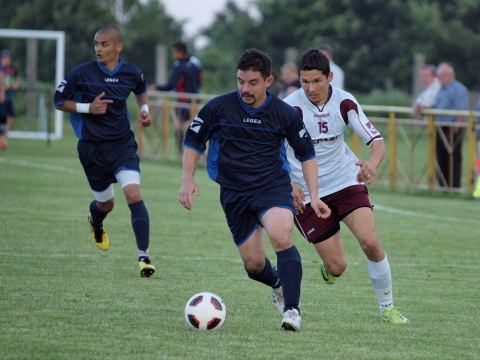 Futbal, OM: Hráči Modranky dvihli nad hlavu pohár