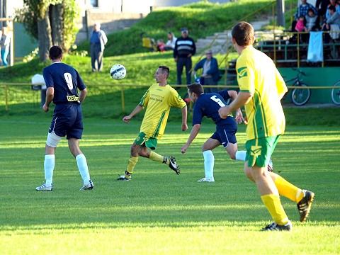 Futbal, OSA: Bučany s Lokomotívou nedohrali pre inzultáciu rozhodcu