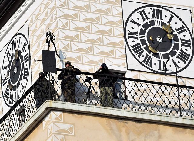 Mimoriadne opatrenia v Trnave: Policajti chránili talianskeho bojovníka proti mafii