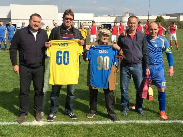 V Ostrove oslávili životné jubileá najväčšieho fanúšika a milovníka Ferrari