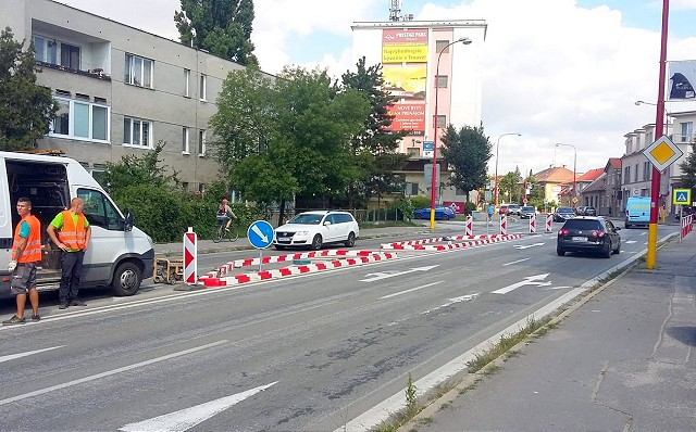 Na Sladovníckej pribudol ďalší ostrovček, má pomôcť chodcom