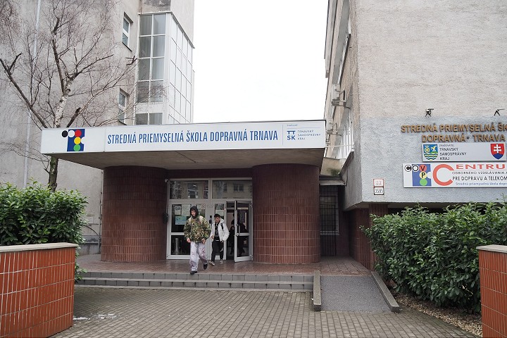 Po incidente na dopravnej priemyslovke vylúčili zo štúdia dvoch tretiakov