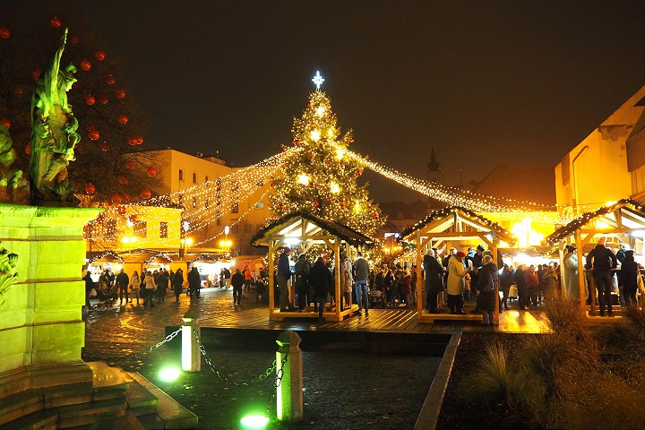 Adventné trhy v Trnave sú vo finále, čaká ich ešte víkendový nápor